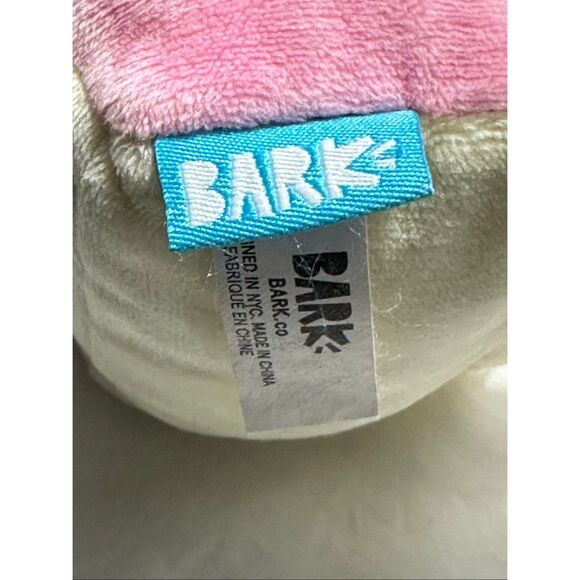 BarkBox Straw Betty Cheesecake Sweetie Pie’s Barkery 2/2025 - Picture 7 of 10